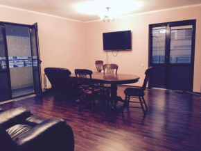 Apartments on Roz 6